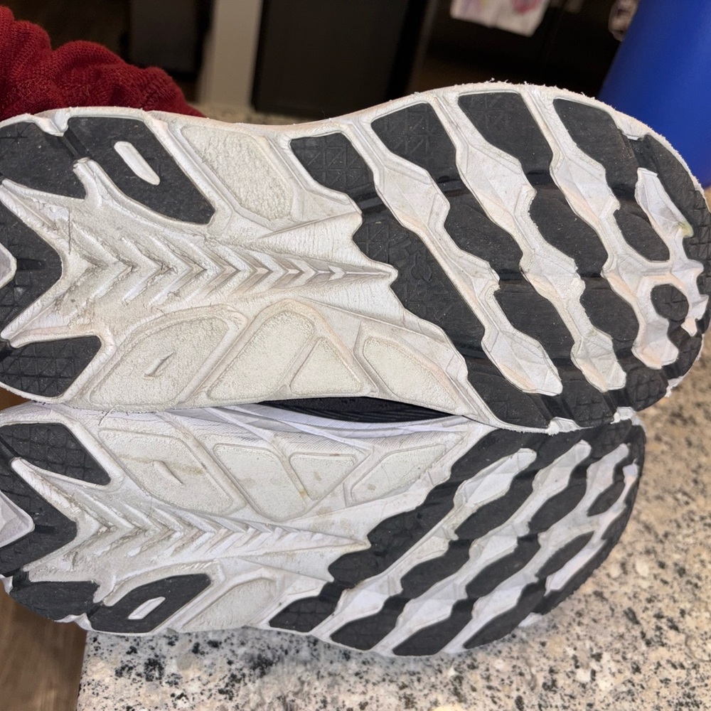 Hoka Black and White Clifton 8 Size 6.5 - Picture 7 of 8